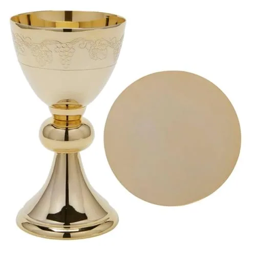 Sudbury Etched Grape Vine Chalice and Paten, 12 oz view 2
